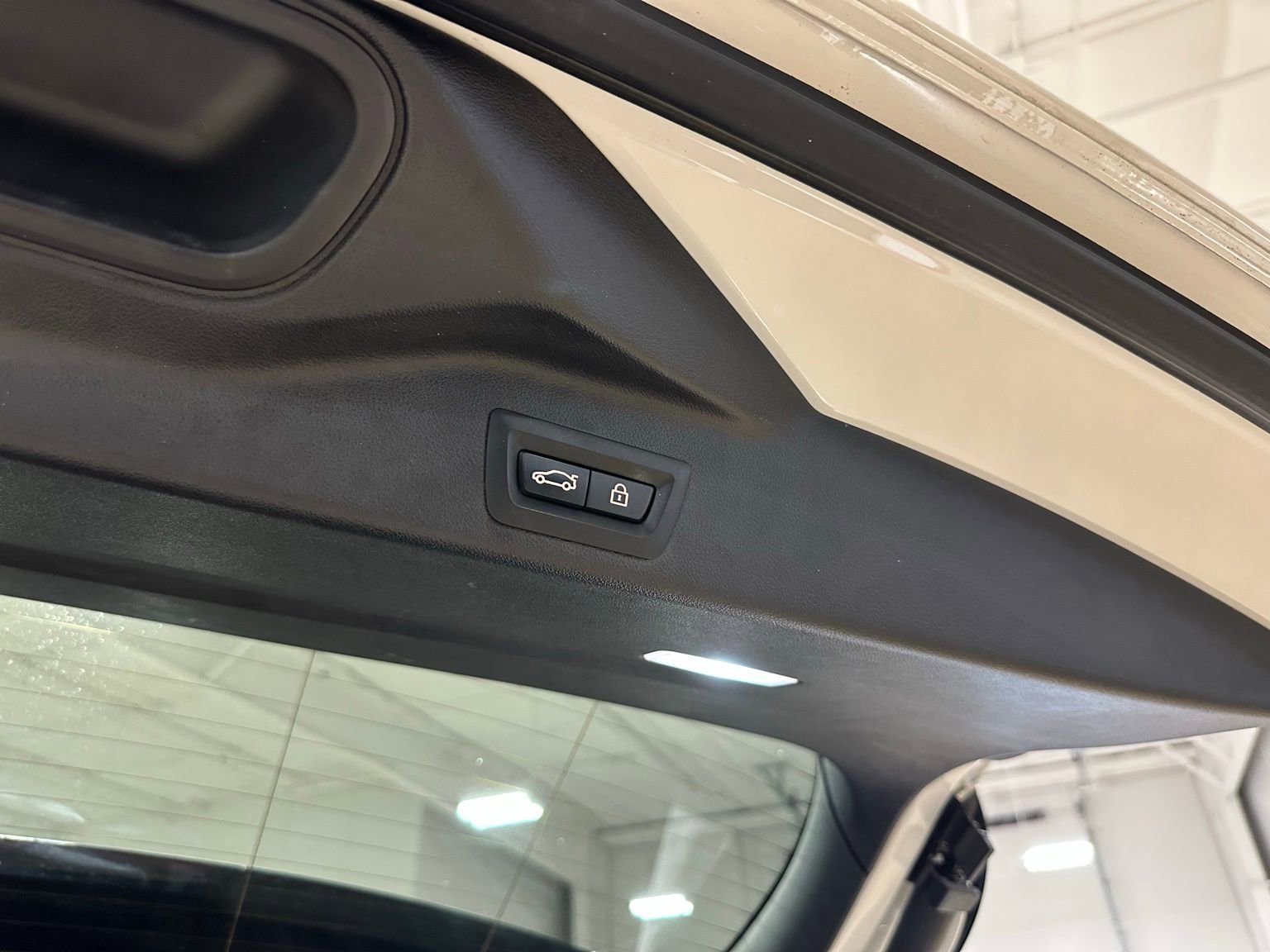 Used 2021 BMW X5 xDrive40i w/ Convenience Package AWD/4WD image 47