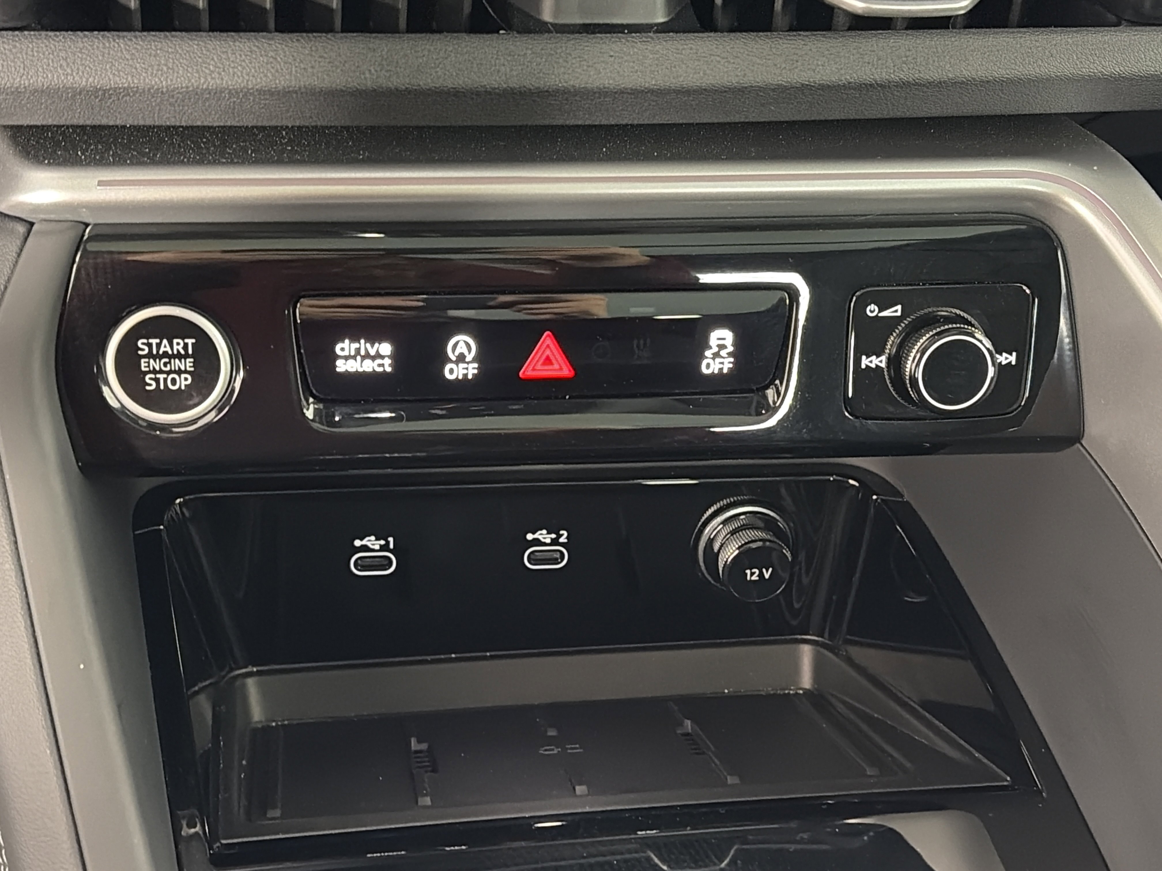 Used 2025 Audi Q5 Premium Plus w/ Premium Plus image 23