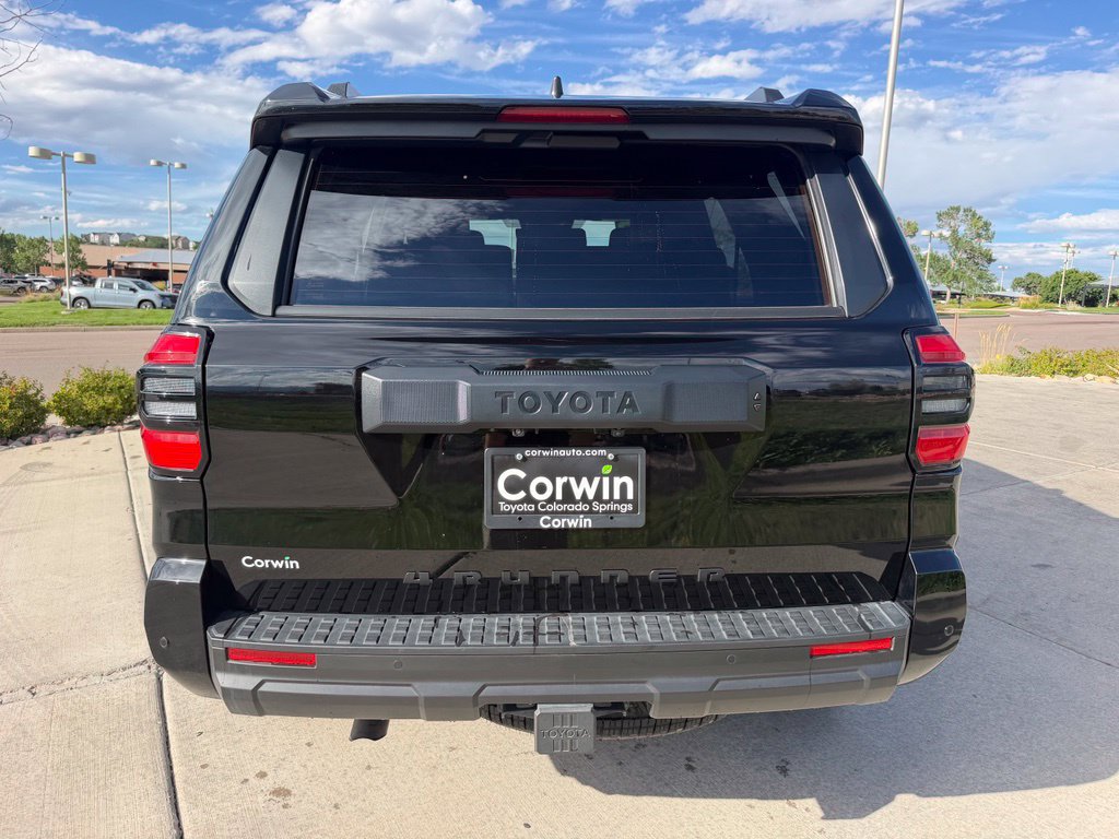 Used 2025 Toyota 4Runner TRD Off-Road Premium AWD/4WD image 7