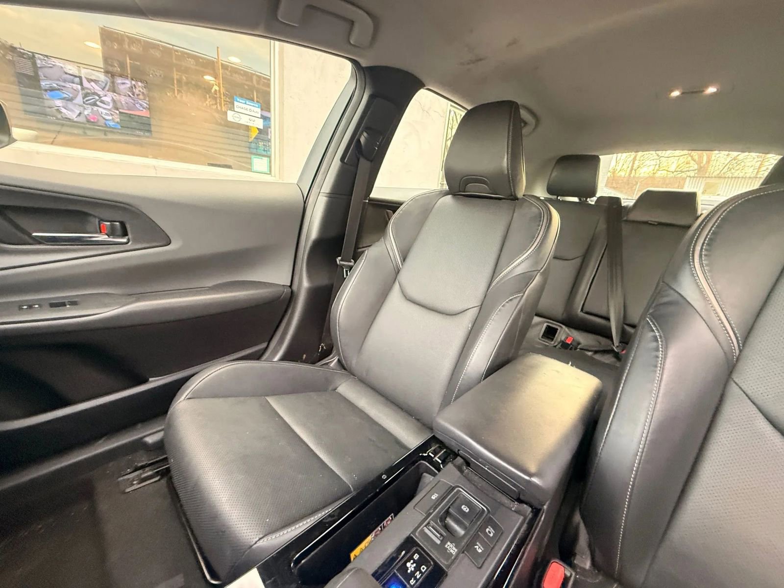 Used 2023 Toyota Prius XLE image 12