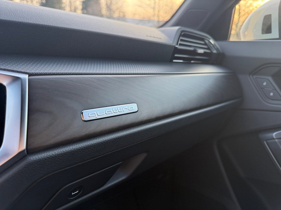 Certified 2024 Audi Q3 2.0T Premium Plus w/ Premium Plus Package image 33