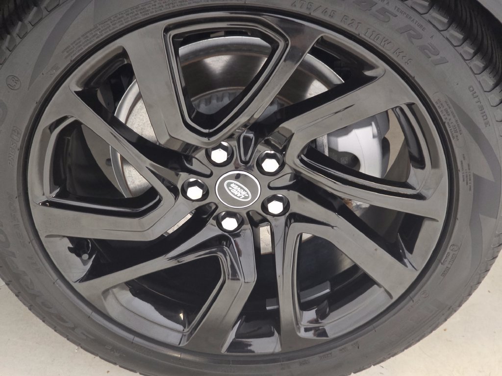 Certified 2025 Land Rover Discovery Dynamic SE AWD/4WD image 7