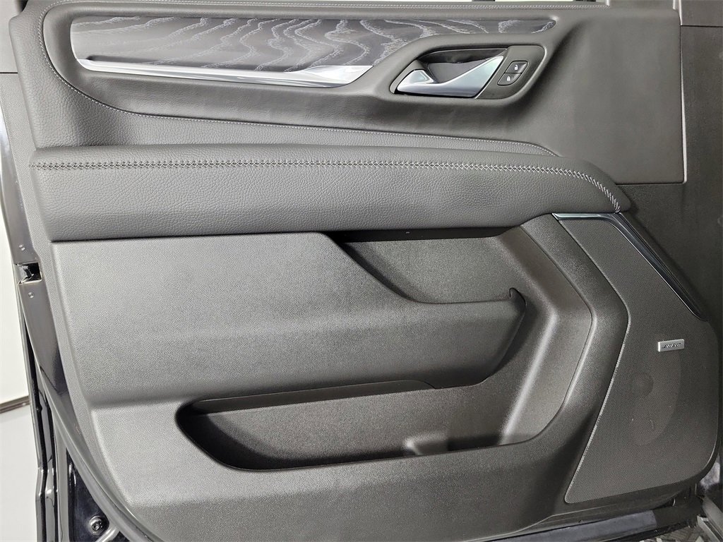 Used 2023 GMC Yukon Denali w/ Denali Reserve Package image 19