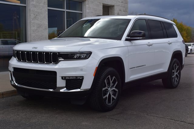 Used 2025 Jeep Grand Cherokee L Limited image 9