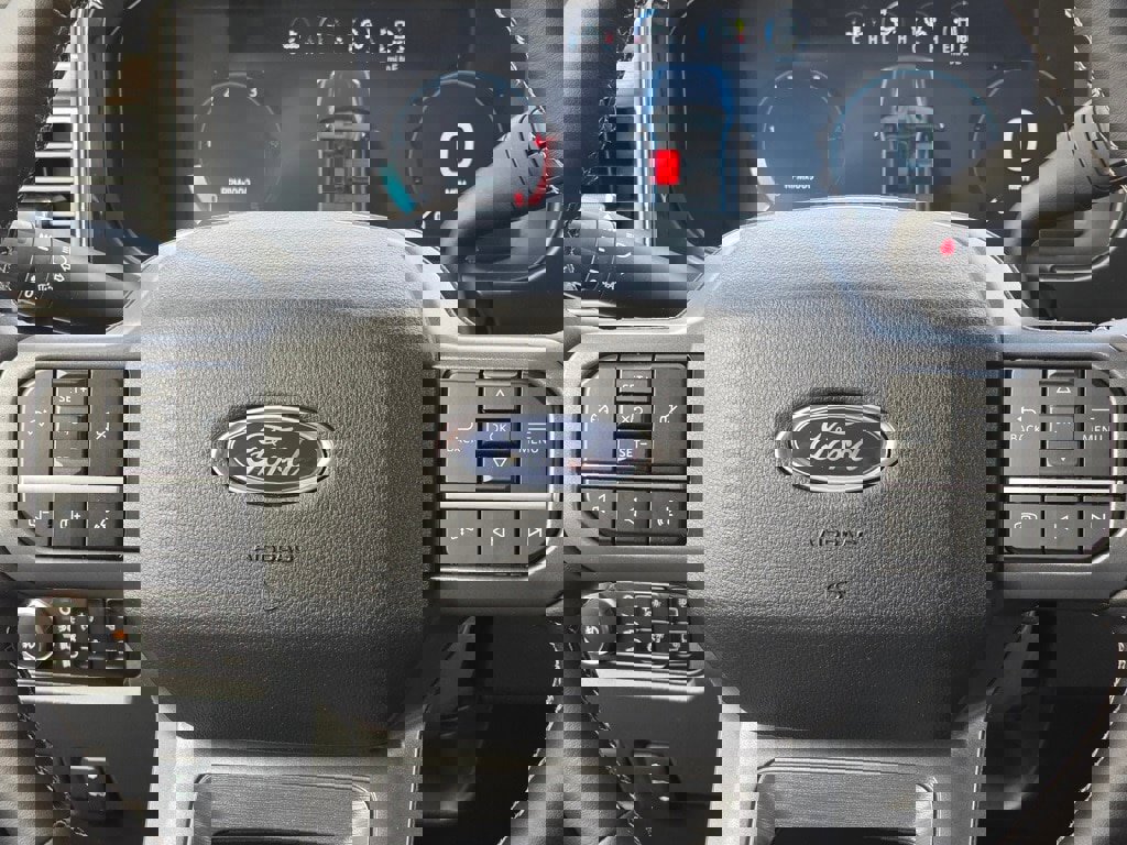 New 2025 Ford F350 Lariat w/ FX4 Off-Road Package image 18