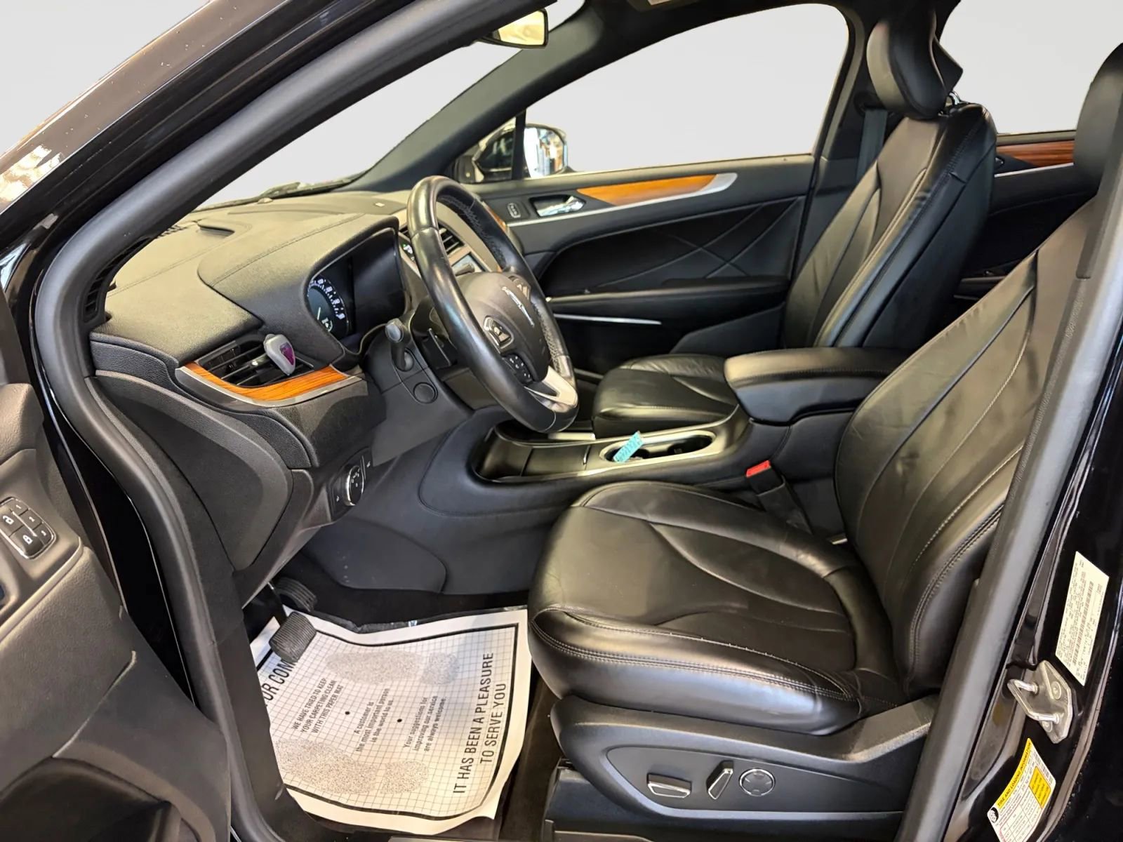 Used 2019 Lincoln MKC Reserve w/ MKC Climate Package AWD/4WD image 12