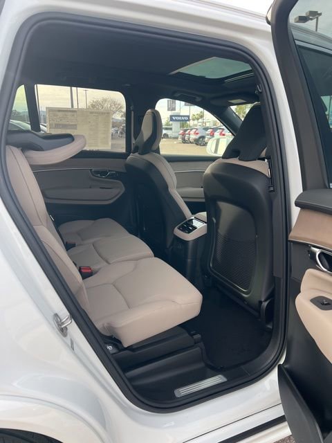 New 2026 Volvo XC90 T8 Plus w/ Protection Package Premier image 30