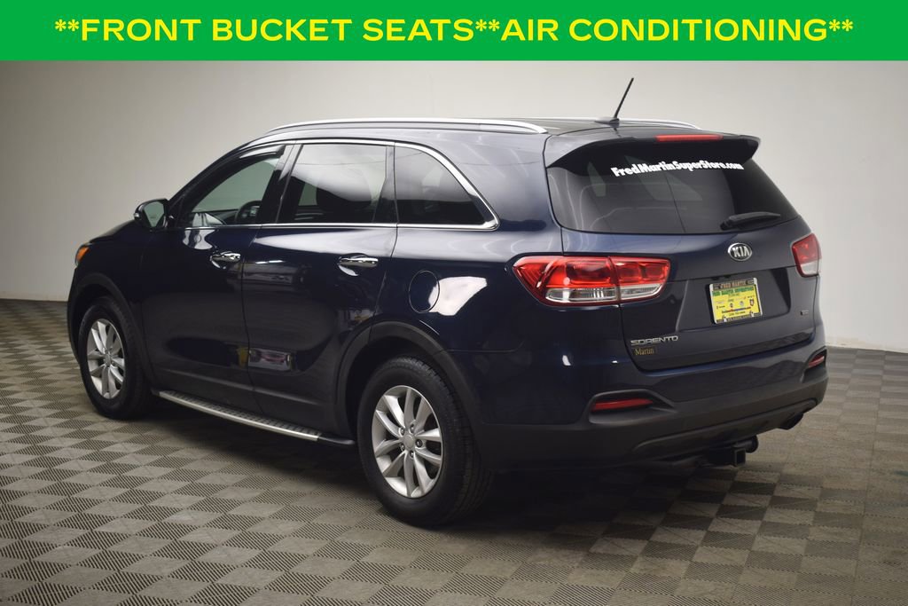 Used 2016 Kia Sorento LX image 4