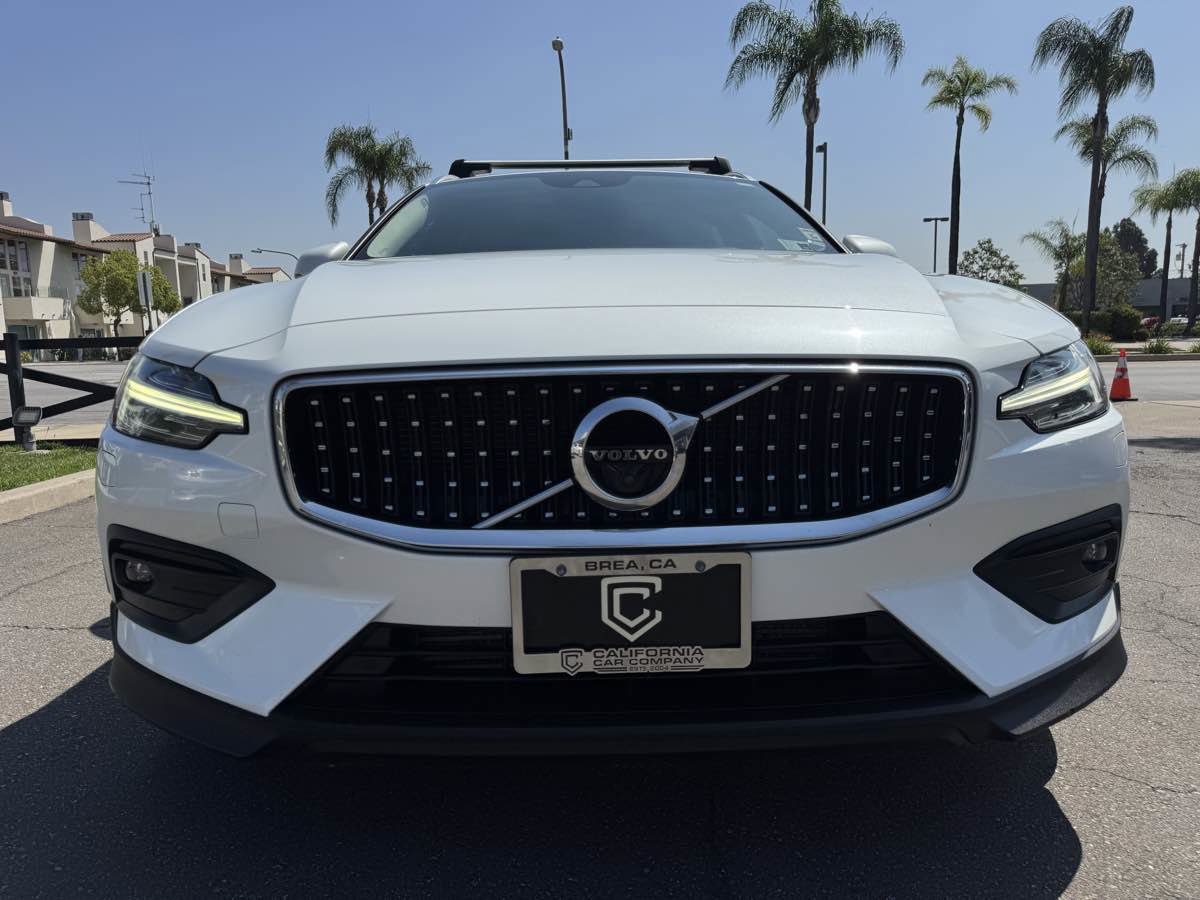 Used 2020 Volvo V60 T5 Cross Country w/ Protection Package Premier AWD/4WD image 11