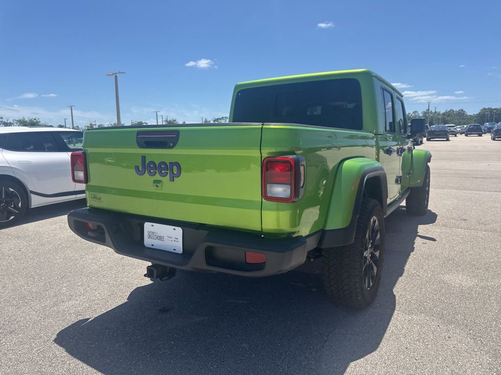 Used 2025 Jeep Gladiator Sport image 3