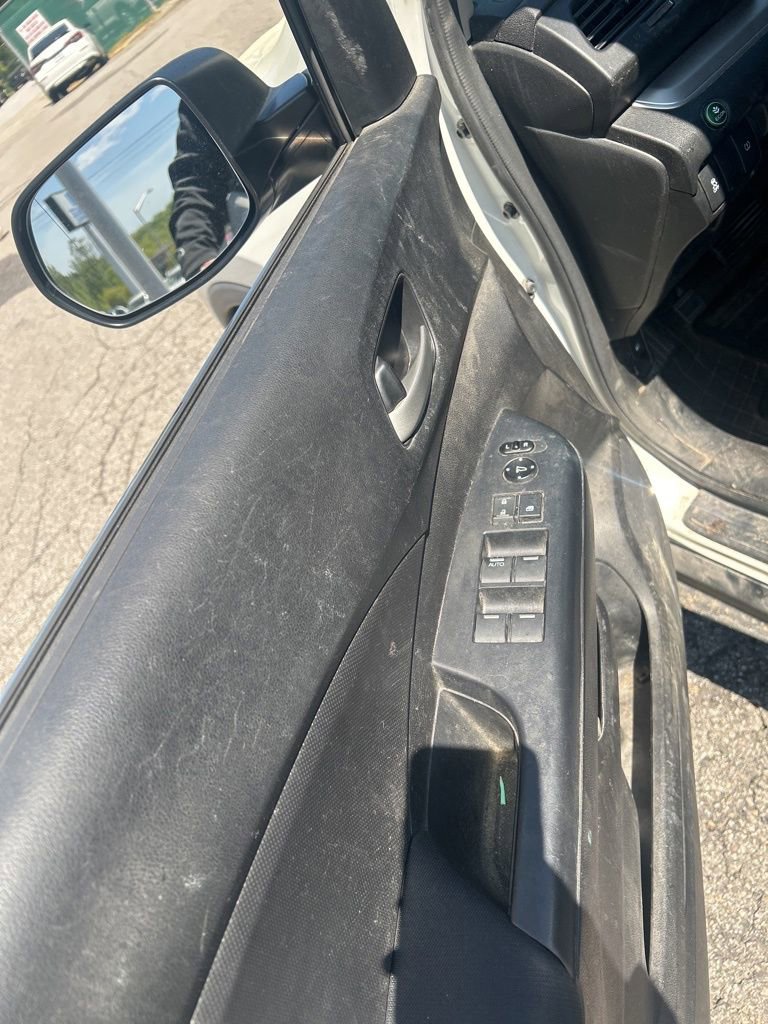 Used 2016 Honda CR-V SE image 12