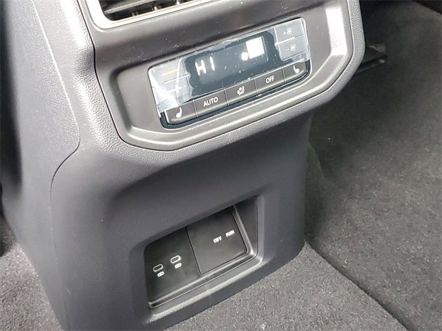 New 2026 Volkswagen Atlas SEL image 12