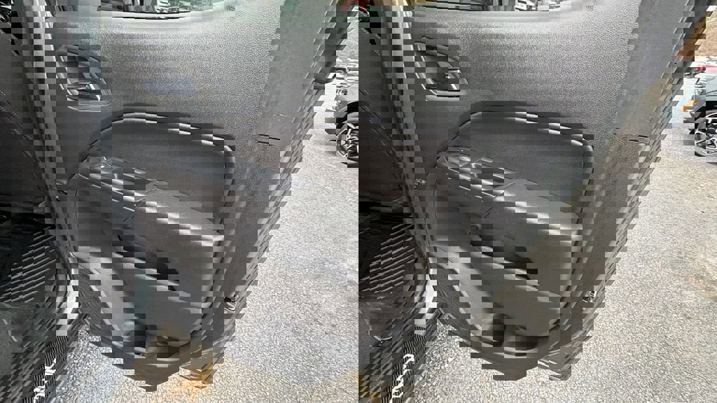 Certified 2022 Chevrolet Colorado LT w/ LT Convenience Package image 17