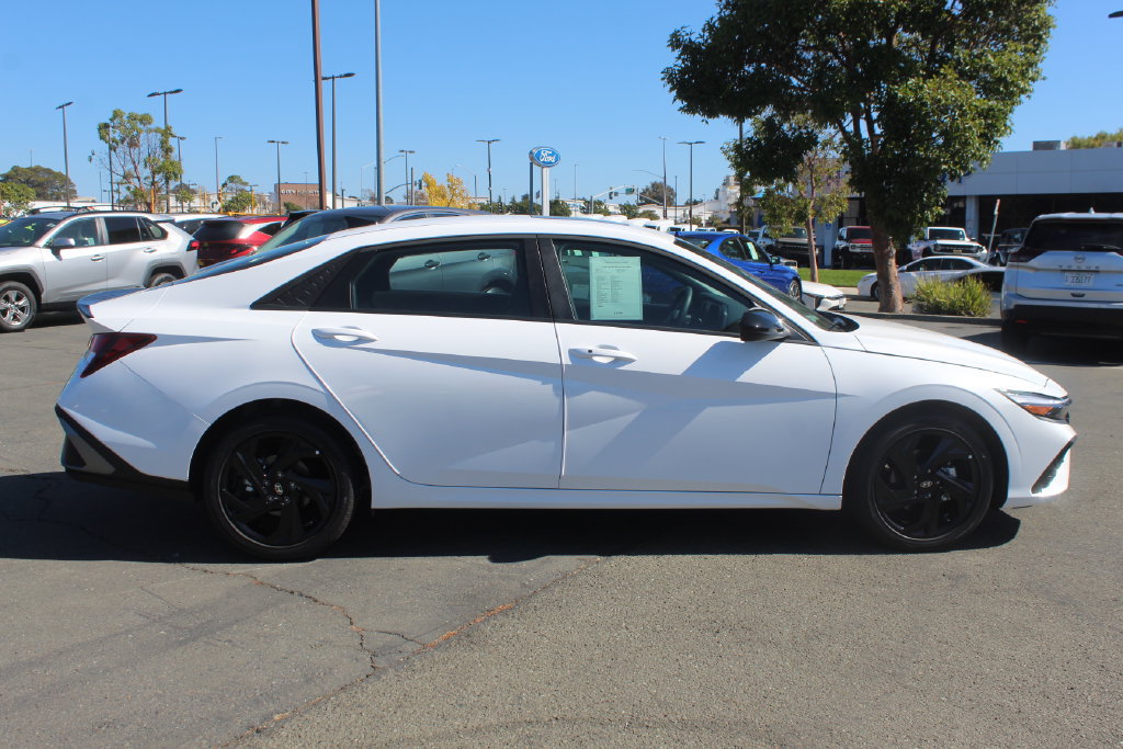 Used 2026 Hyundai Elantra SEL Sport FWD image 6