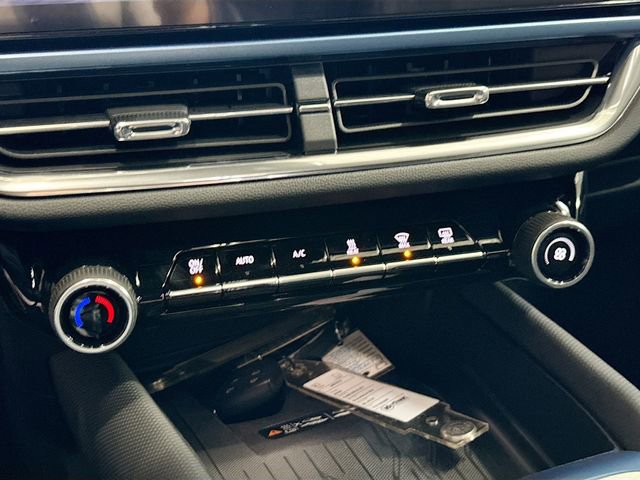 New 2026 Chevrolet Equinox EV LT image 17