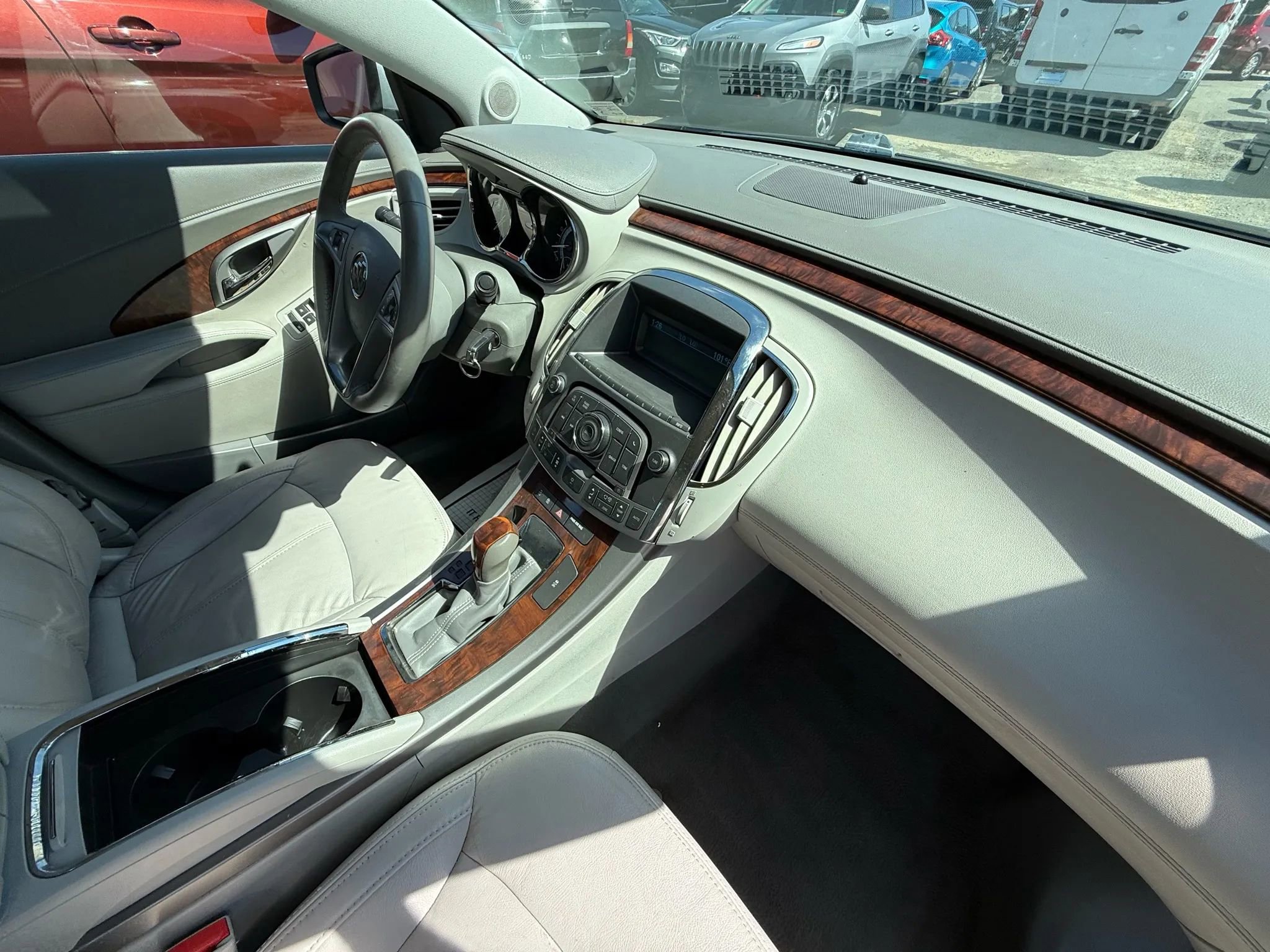 Used 2010 Buick LaCrosse CX image 30