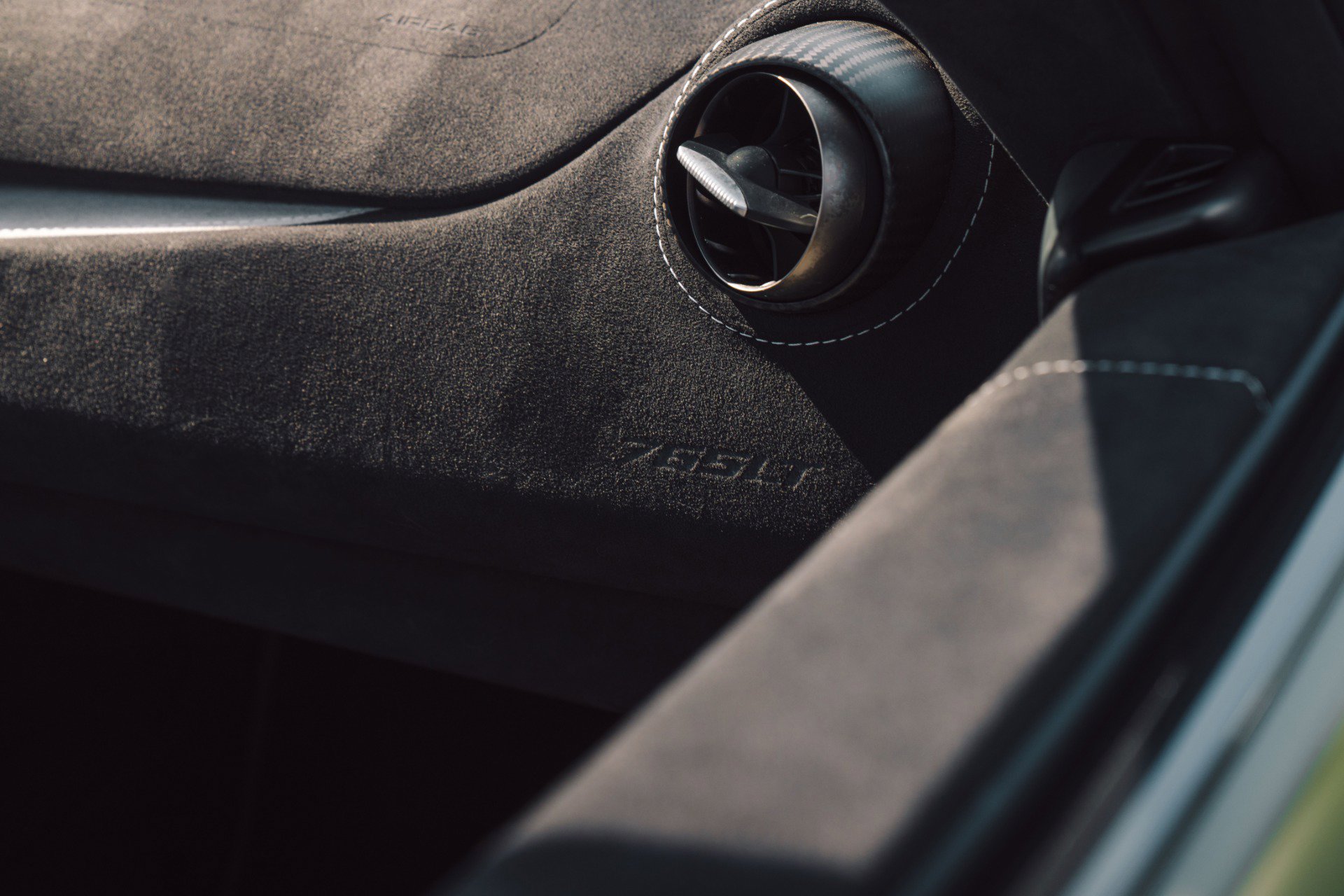 Used 2022 McLaren 765LT image 69