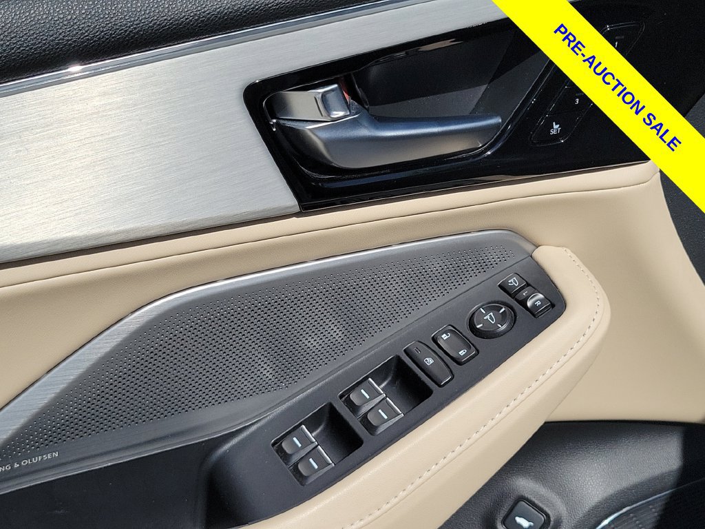 Certified 2025 Acura MDX w/ Technology Package FWD image 19