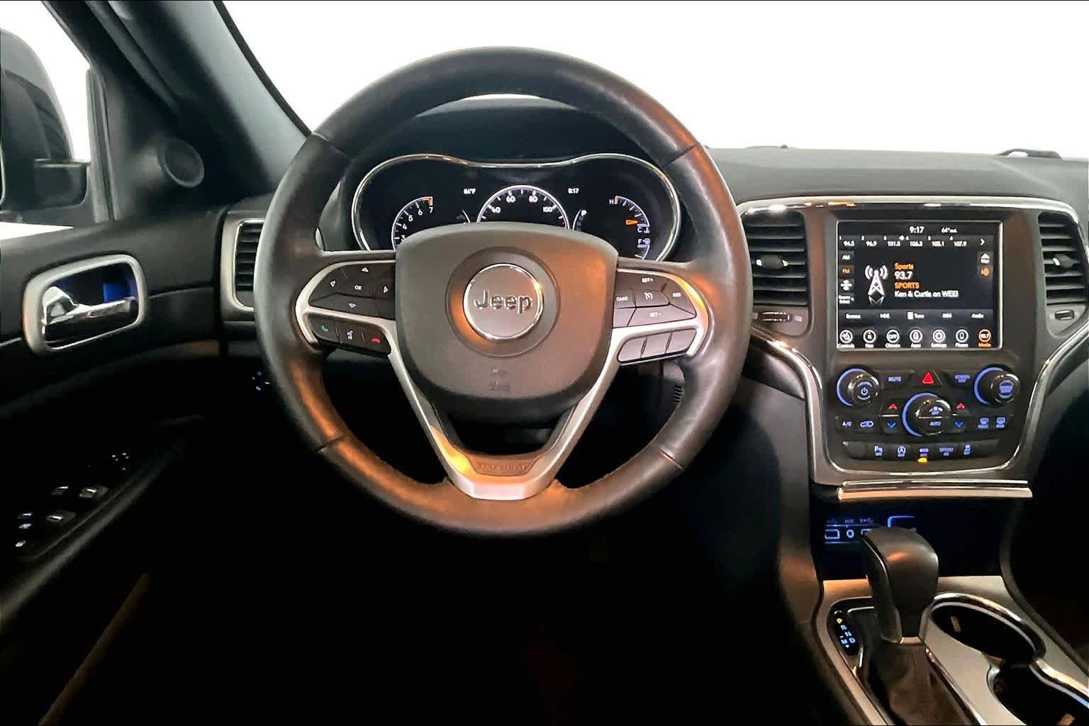 Used 2018 Jeep Grand Cherokee Altitude AWD/4WD image 6