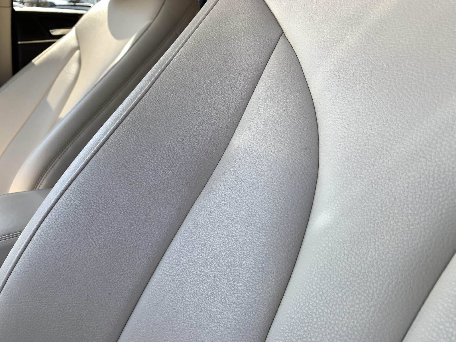 Used 2019 Lincoln MKC Premiere image 34