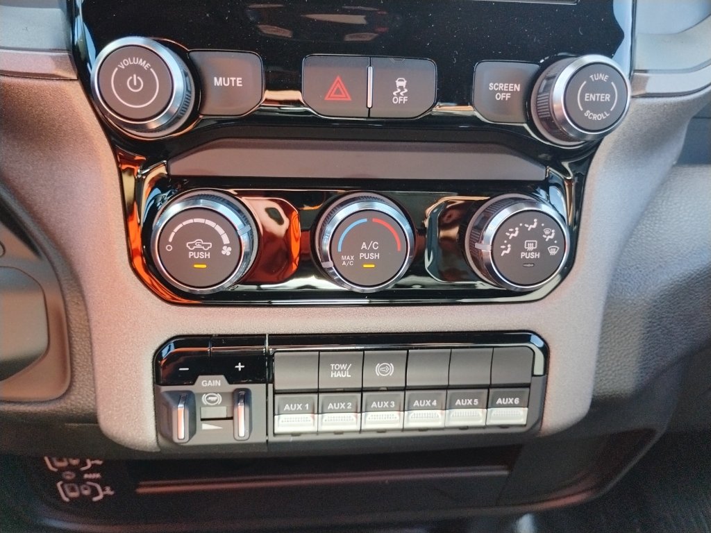 New 2026 RAM 2500 Tradesman AWD/4WD image 25