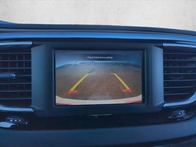 Used 2023 Chrysler Voyager LX image 11