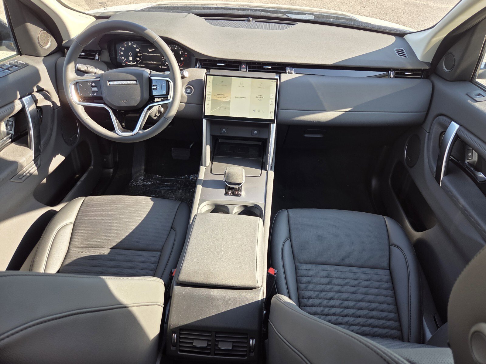 New 2025 Land Rover Discovery Sport S AWD/4WD image 16