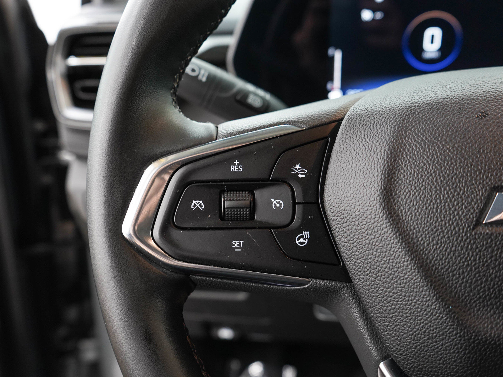 Used 2024 Chevrolet TrailBlazer LT w/ Convenience Package FWD image 26