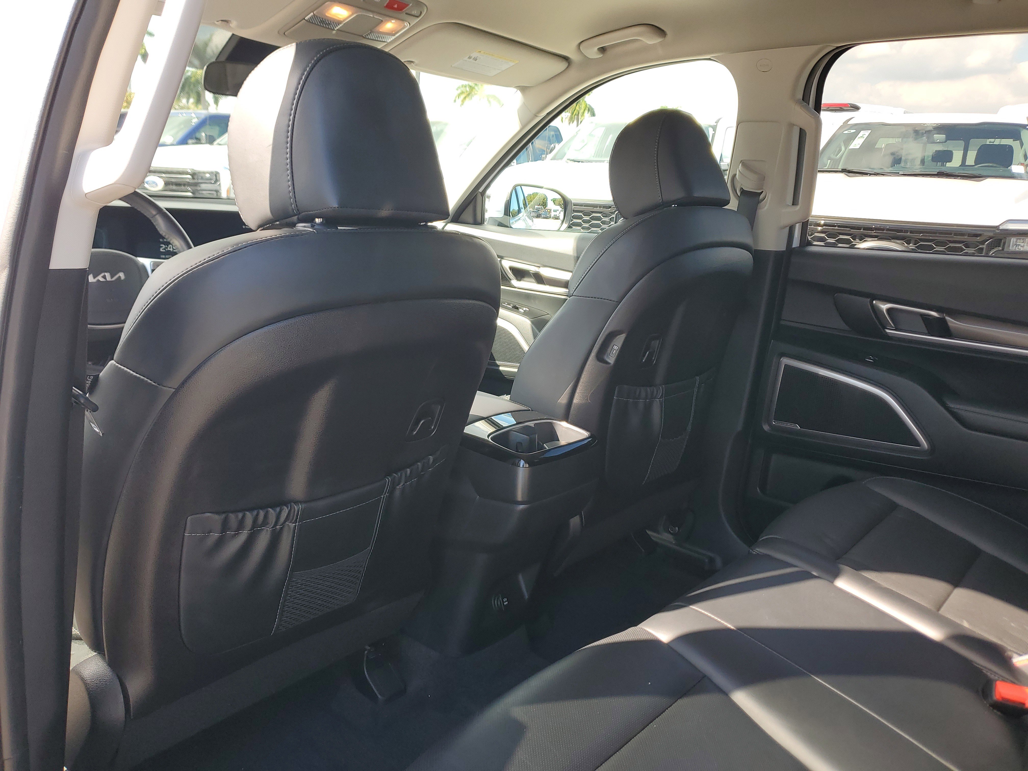 Used 2024 Kia Telluride LX image 13