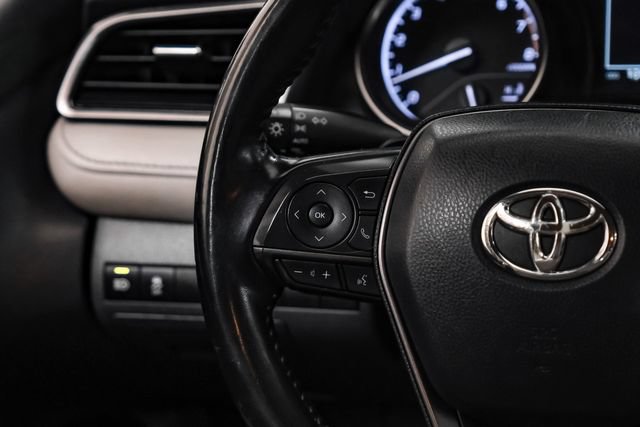 Used 2022 Toyota Camry SE FWD image 17