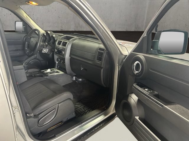 Used 2011 Dodge Nitro Heat w/ Popular Equipment Group AWD/4WD image 12
