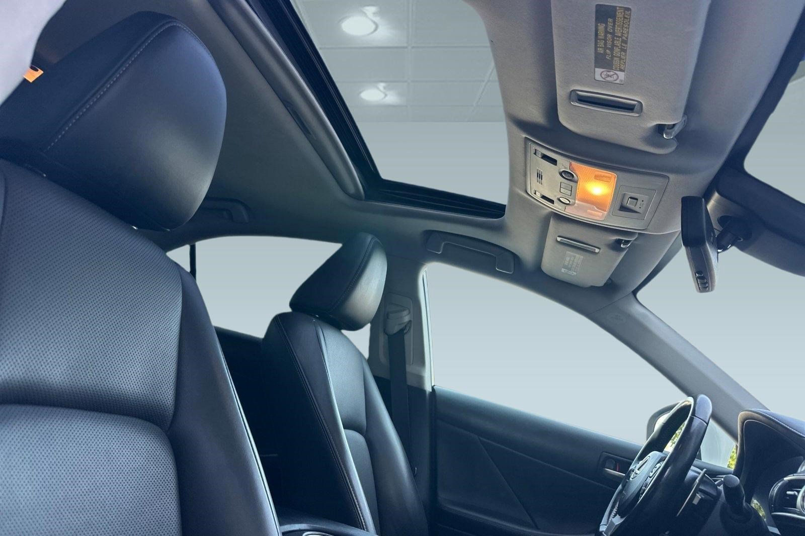 Used 2017 Lexus IS 200t w/ Navigation System Package image 29