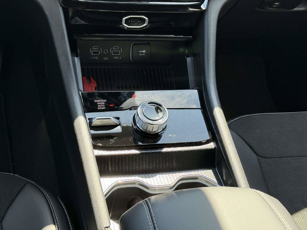 New 2027 Jeep Grand Cherokee Altitude AWD/4WD image 22