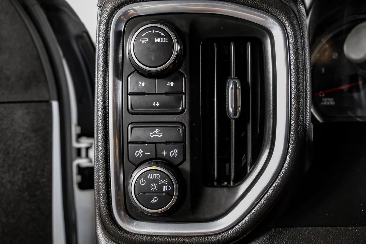 Used 2021 Chevrolet Silverado 2500 LT w/ Fleet Comfort Package AWD/4WD image 24