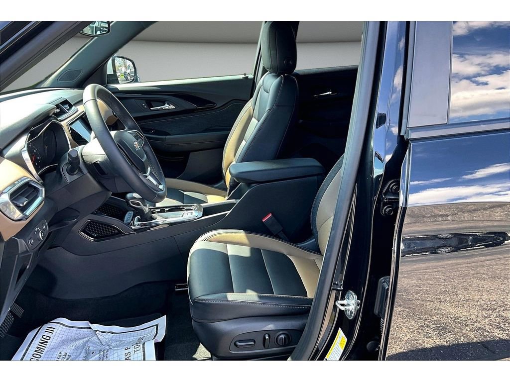 Used 2021 Chevrolet TrailBlazer ACTIV w/ Convenience Package FWD image 25