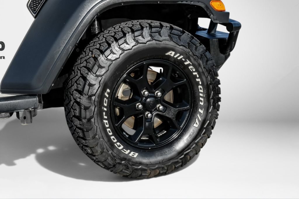 Used 2022 Jeep Wrangler Sport AWD/4WD image 30