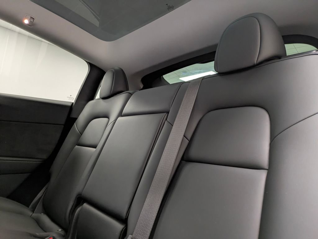Used 2023 Tesla Model Y Long Range image 16