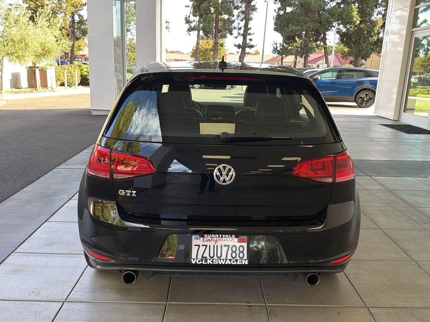 Used 2016 Volkswagen GTI SE FWD image 4