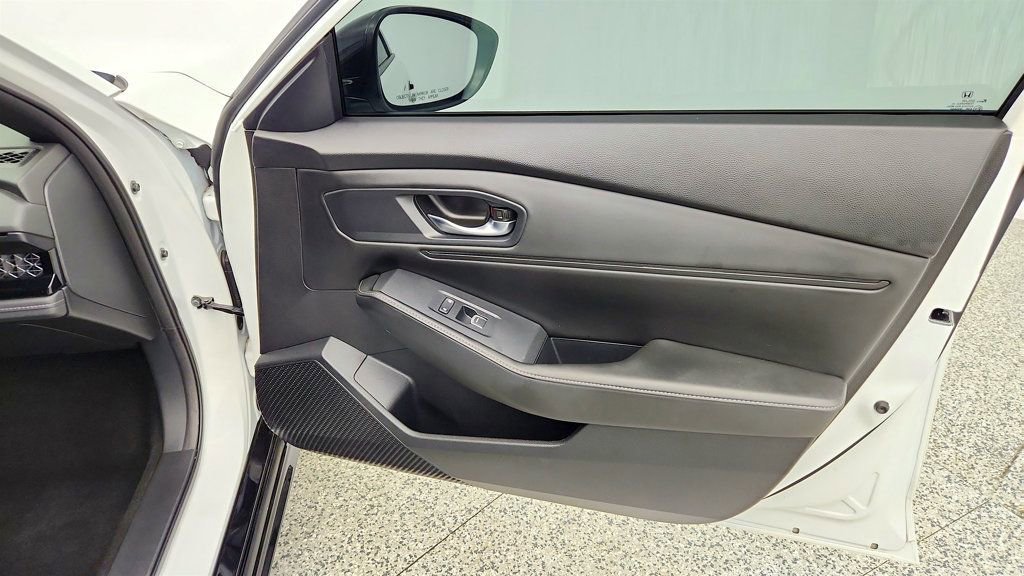 Used 2023 Honda Accord Sport image 26