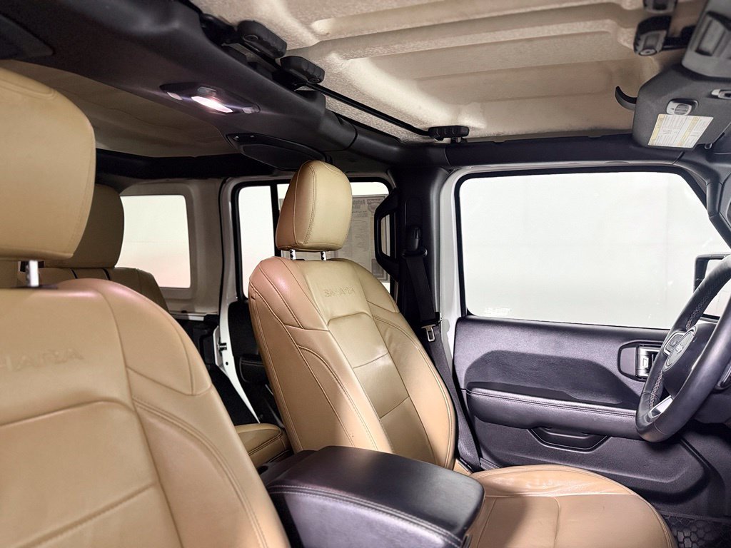 Used 2018 Jeep Wrangler Unlimited Sahara w/ Uconnect 4C Nav & Sound Group AWD/4WD image 26