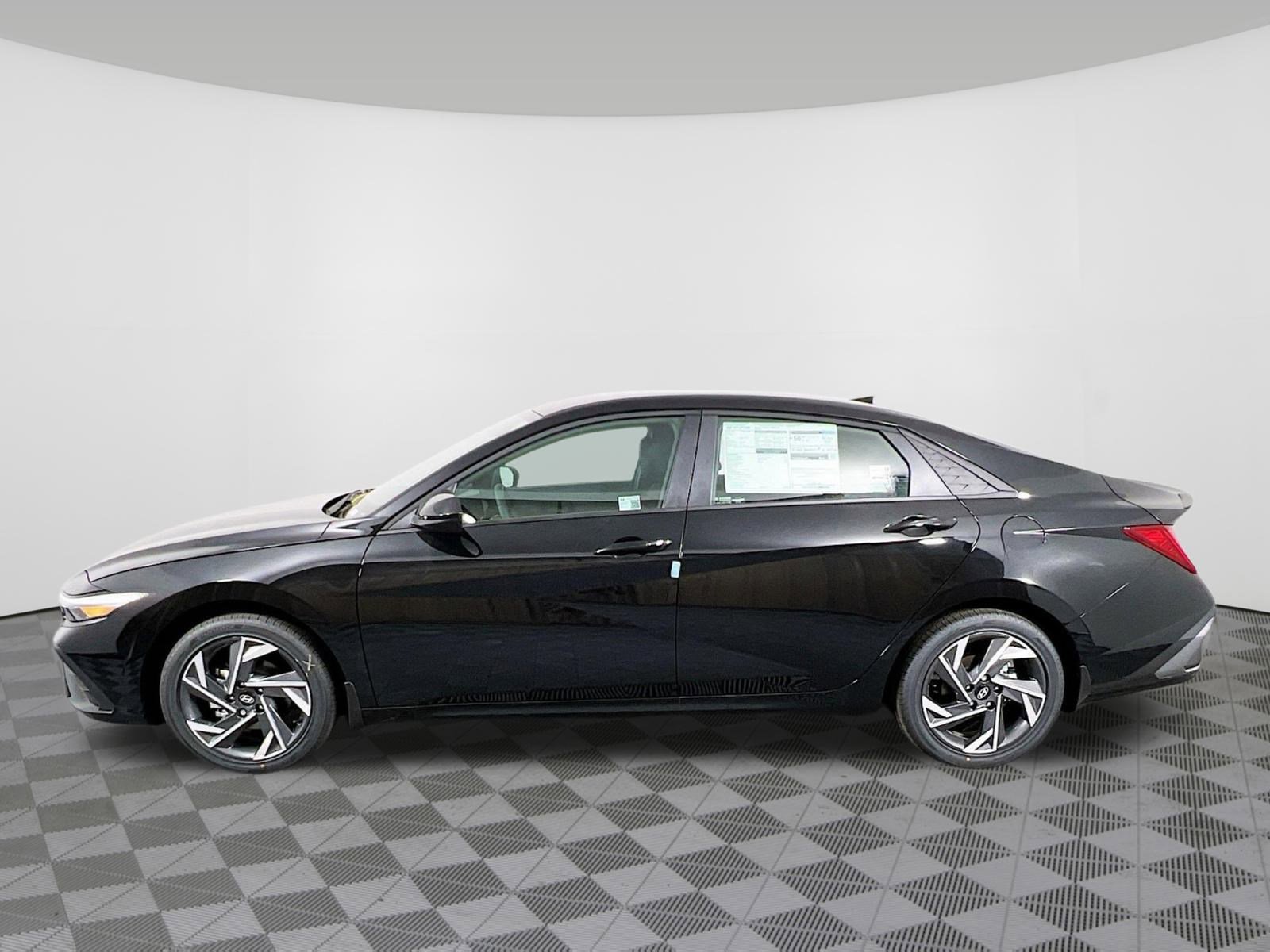 New 2025 Hyundai Elantra SEL FWD image 28