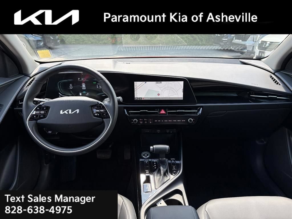 Certified 2025 Kia Niro EX FWD image 7