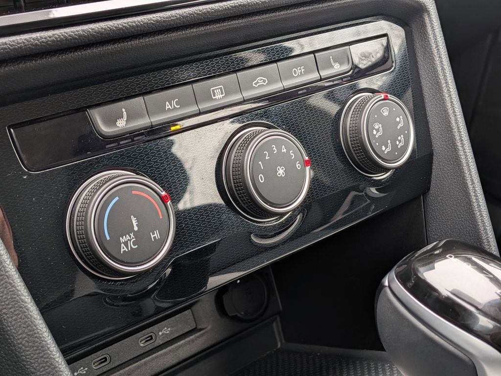 Used 2025 Volkswagen Taos S image 21