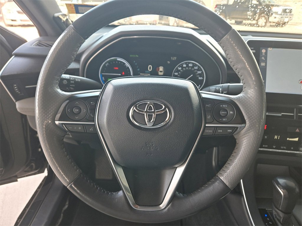 Used 2021 Toyota Avalon Limited image 14