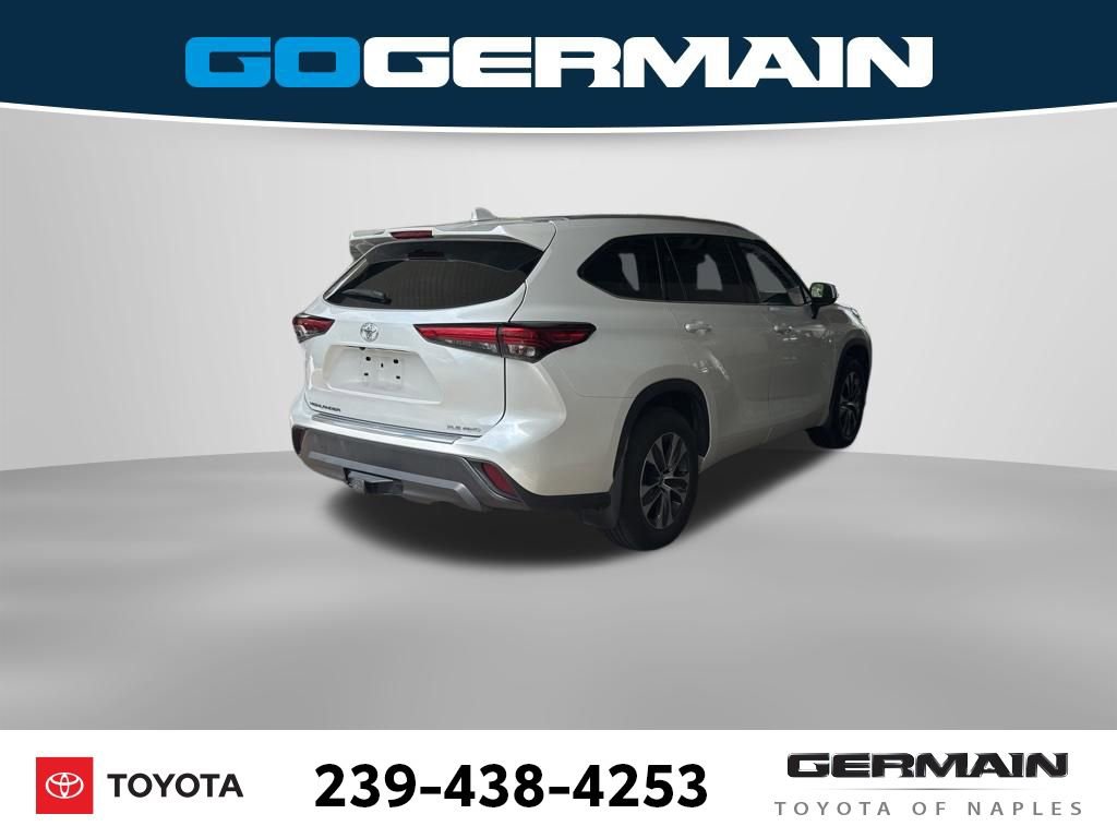 Used 2022 Toyota Highlander XLE image 10