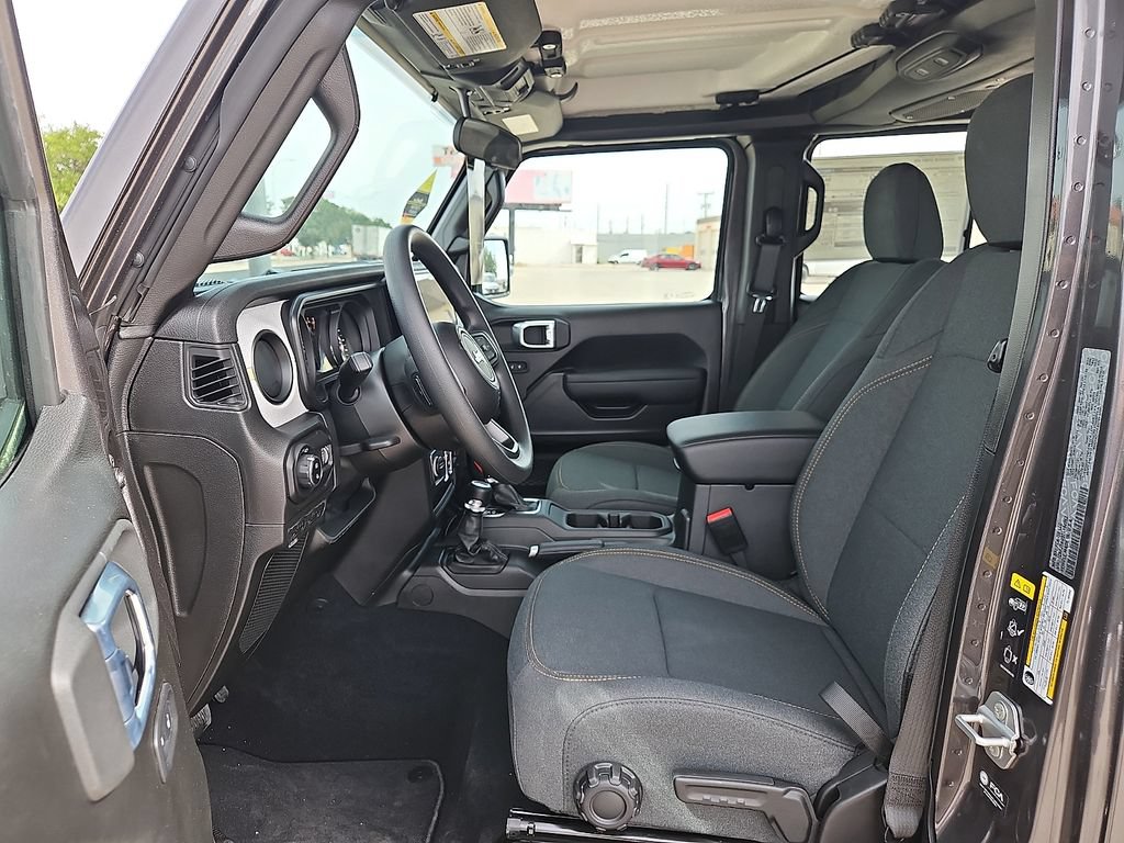 New 2026 Jeep Gladiator Sport AWD/4WD image 15