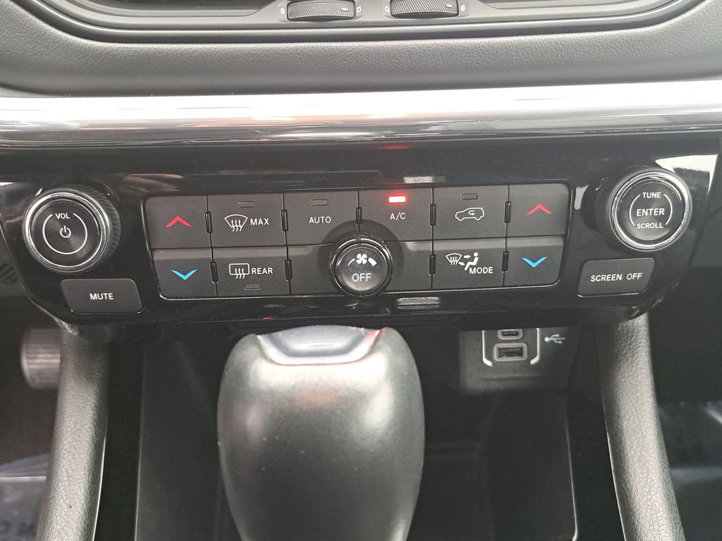 Certified 2022 Jeep Compass Limited image 23