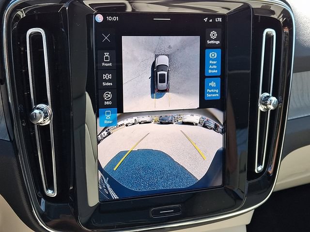 Certified 2025 Volvo XC40 B5 Ultra AWD/4WD image 21