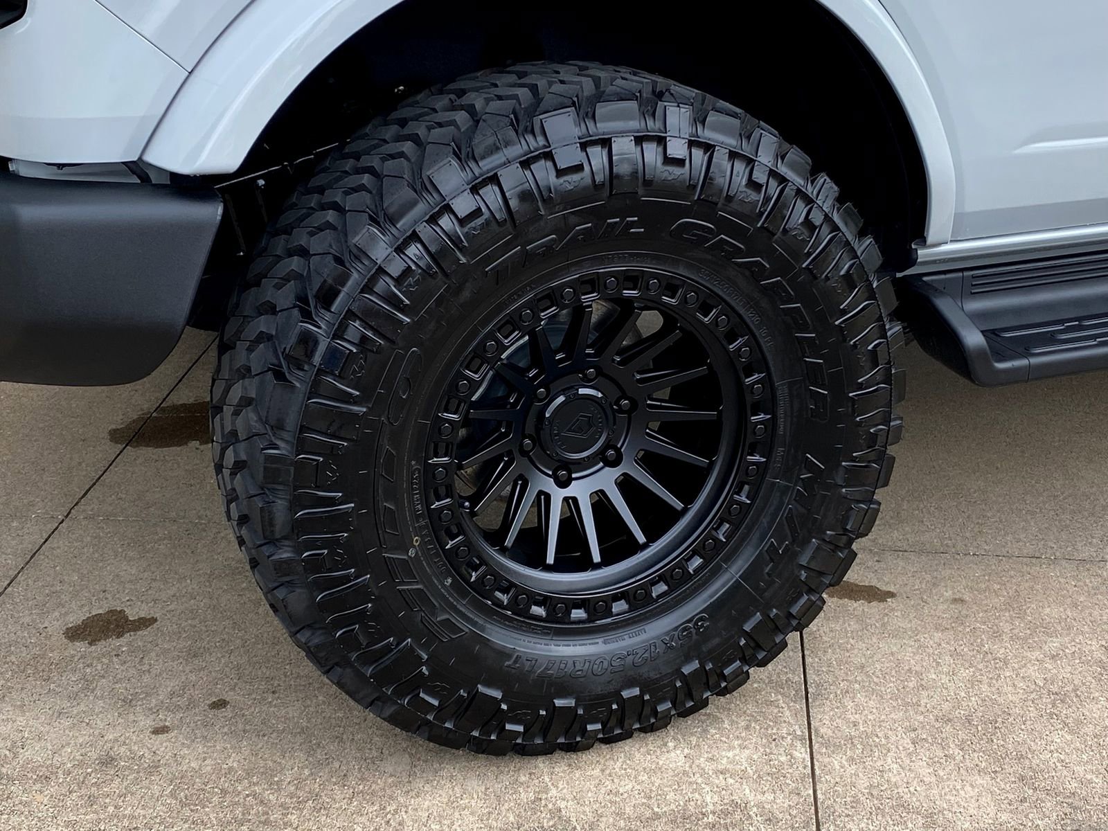 Used 2026 Ford Bronco Outer Banks AWD/4WD image 8