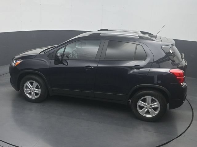 Used 2022 Chevrolet Trax LT w/ LT Convenience Package AWD/4WD image 25